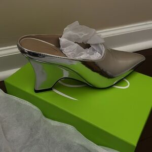 Brand new Sam Edelman mule.